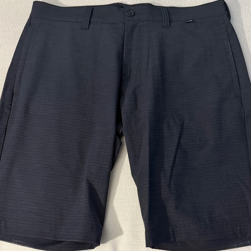 NWOT Men's Travis Mathew Short